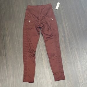 Tahari sport leggings